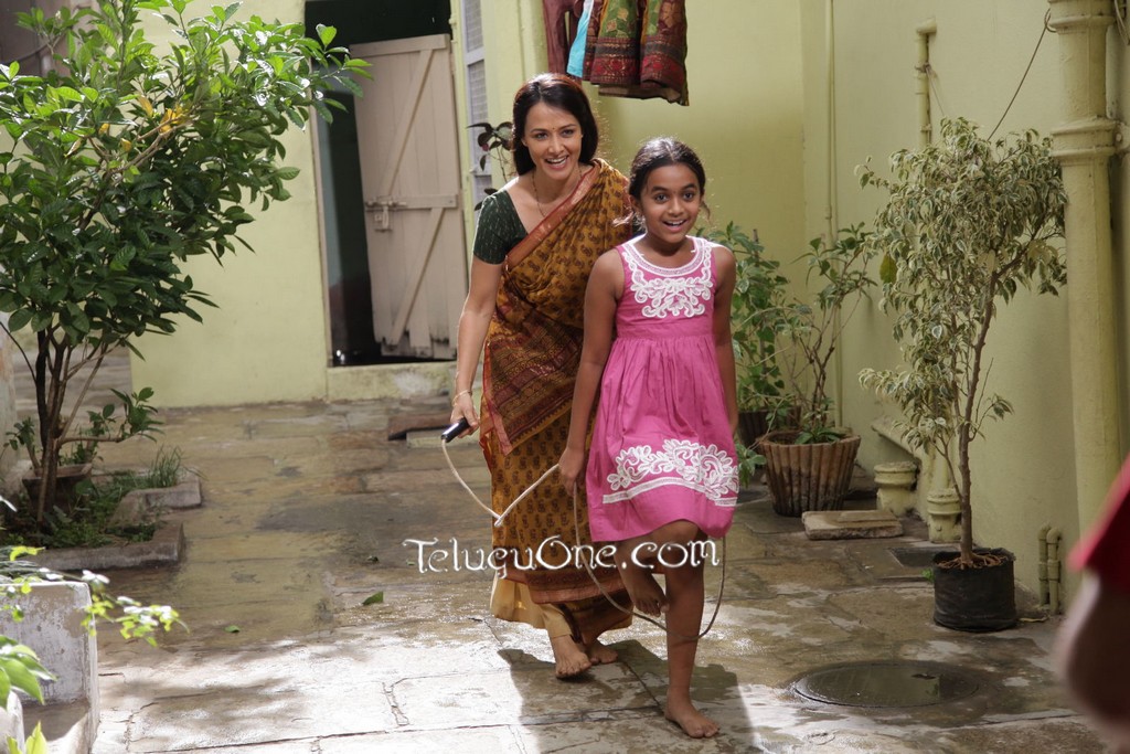 Life Is Beautiful Movie Stills